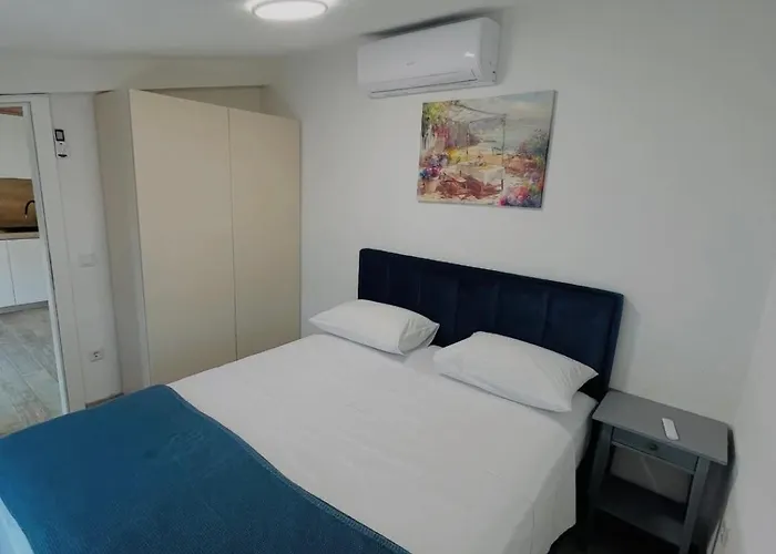 Ravlic Lägenhet Neum